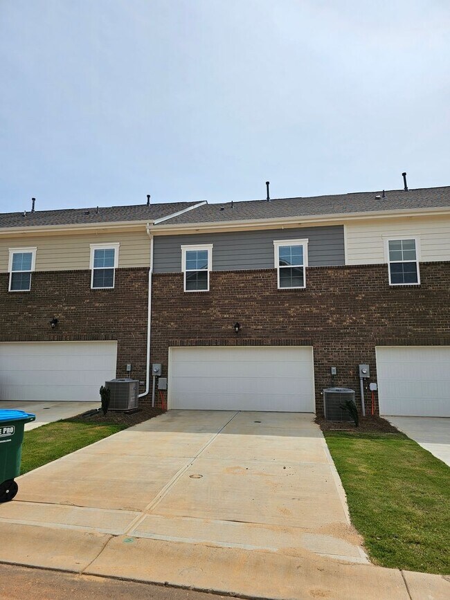 Photo - Like New Townhome in Mint Hill