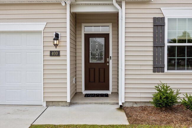 Photo - 400 Louisia Mae Way