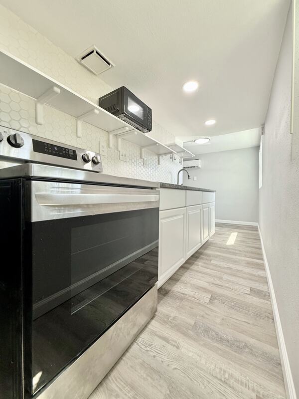 Photo - 711 18th Ave S