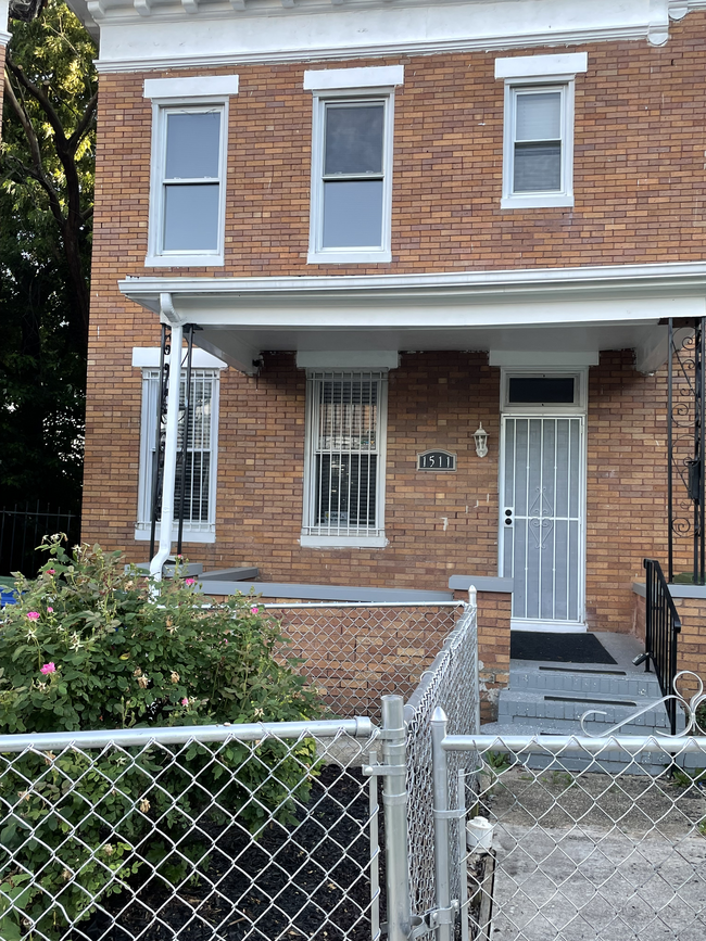 Front Entrance - 1511 E 29th St Townhome