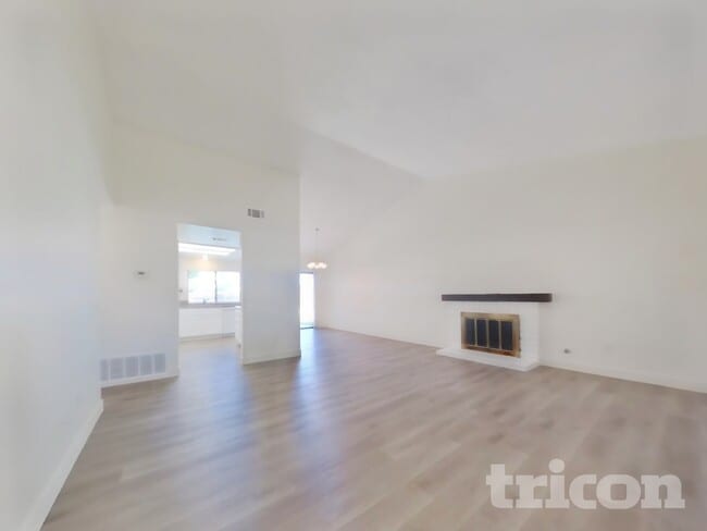 Photo - 25854 Harriet Ave