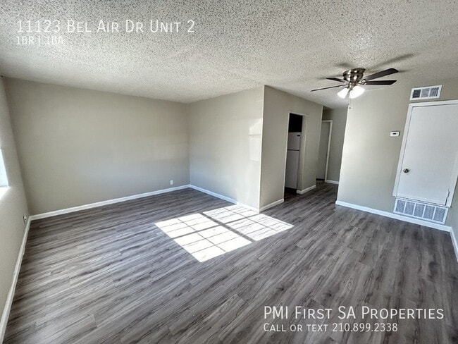 Building Photo - 11123 Belair Dr Unit 2 Rental
