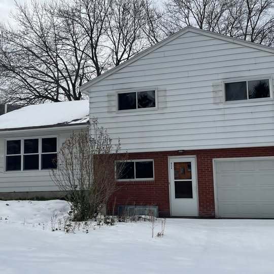 Photo - 824 Dickinson Dr