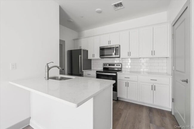 Photo - 75 Forester Ave