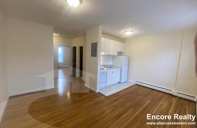 Building Photo - 176 N Beacon St Unit 1A