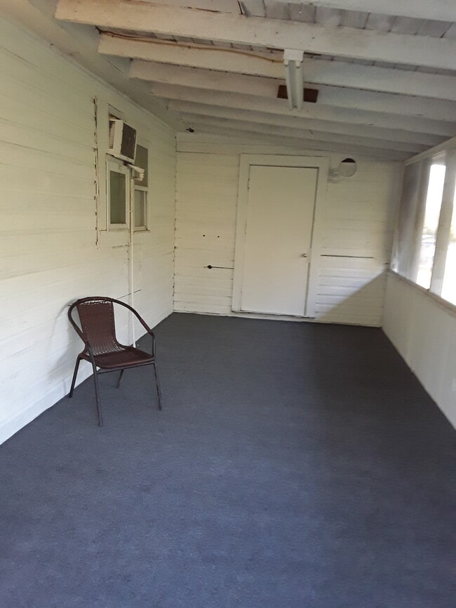 Photo - 114 N Dade Ave Unidad #C