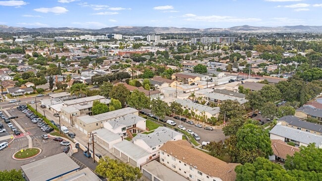 Building Photo - 113-201 South Lillie Avenue