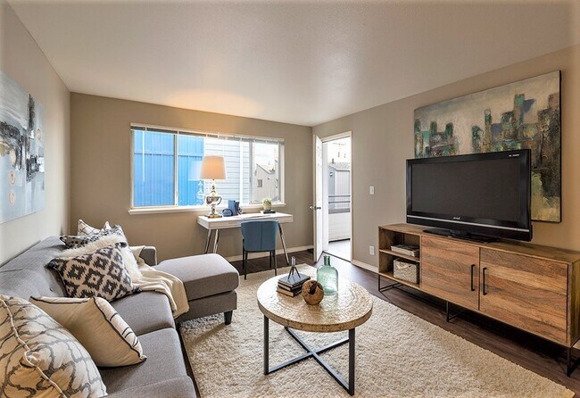 Photo - Harbor Square