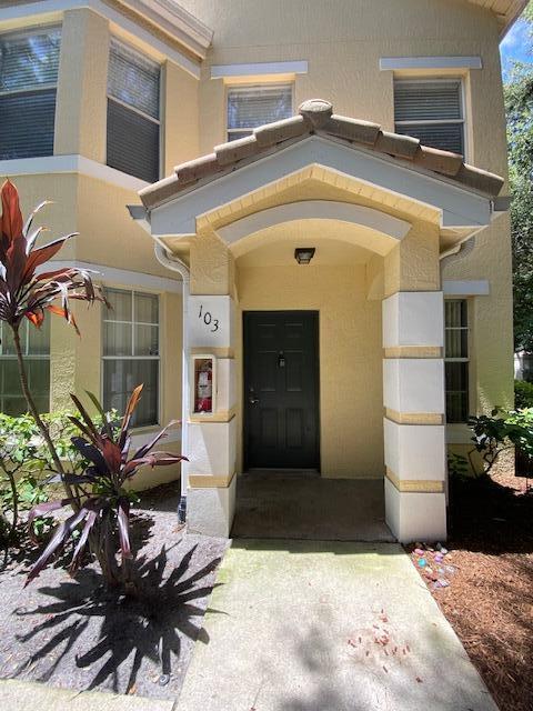 Building Photo - 110 SW Peacock Blvd Unit 6-103