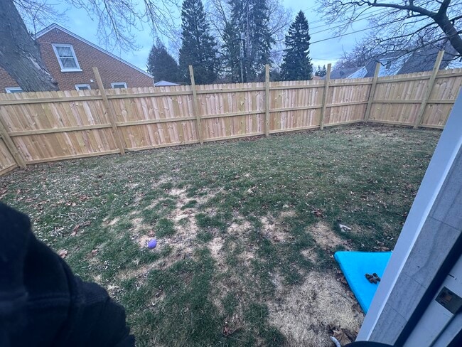 Photo - 213 E Douglas St