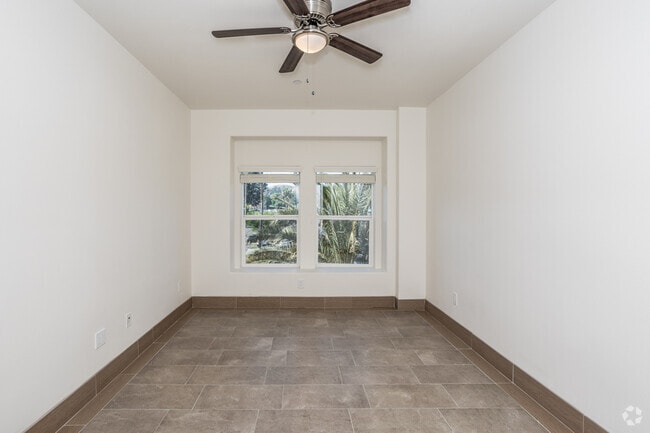 1BR, 1BA - 540 SF - Amber Cove