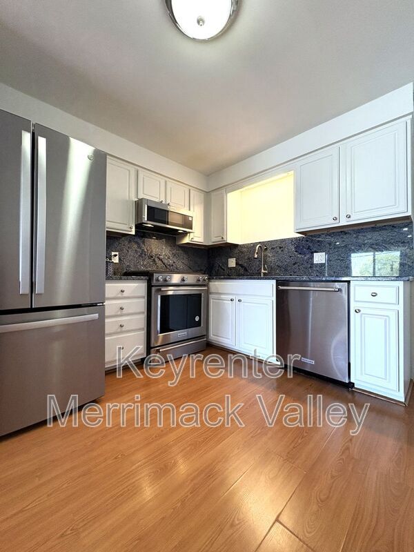 Photo - 86 Beacon St Unit #5