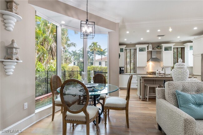 Photo - 993 8th St S