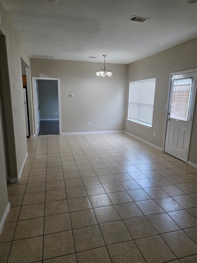Photo - 10015 Wiloak St Unit B