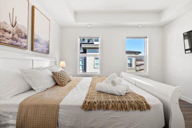 Photo - 2117-2181 81 St S W Unit ID1314525P