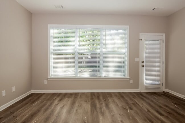 Photo - 47 Carlisle St