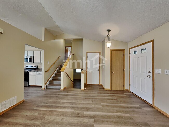 Photo - 2130 Winding Hollow Dr