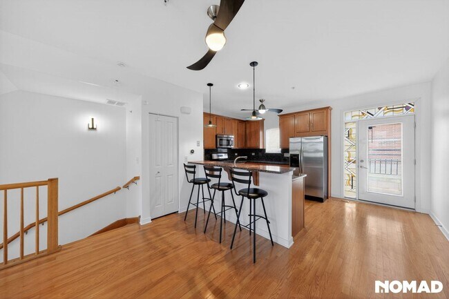 Photo - 2305 S Wabash Ave