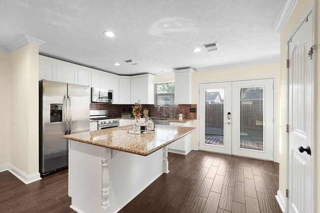 11611 Burlwood Dr