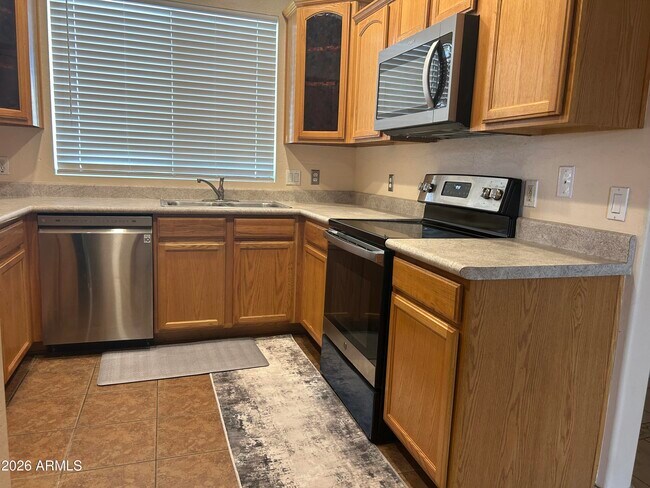 Photo - 105 N Warren St