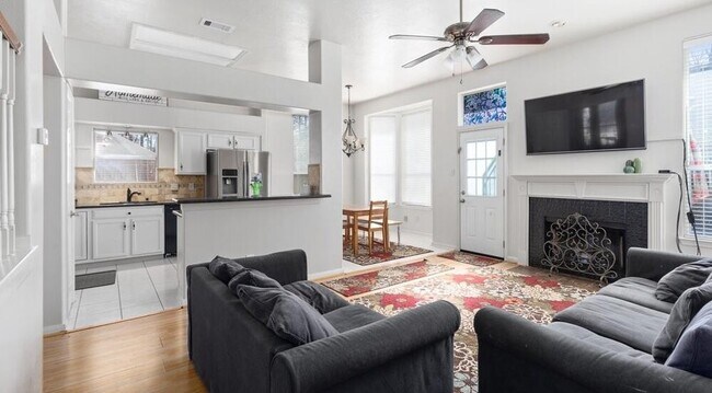 Photo - 20707 Redbud Trail