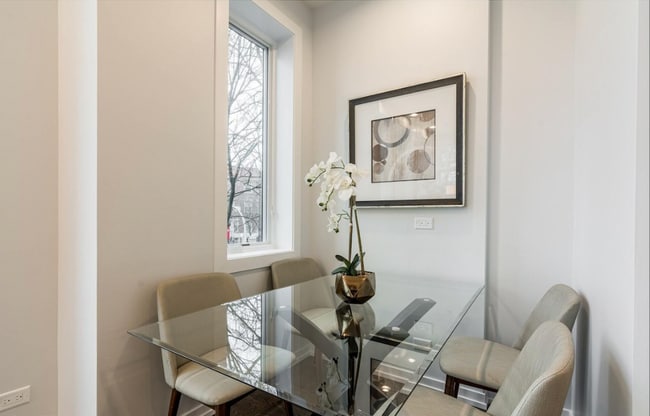 Photo - 4402 S Prairie Ave Unit 2