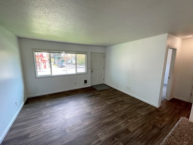 Photo - Fantastic 1 Bedroom Apartment in St Johns with Updated Kitchen Unidad 9416