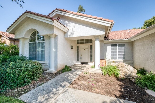 Photo - 1848 E Everglade Ave