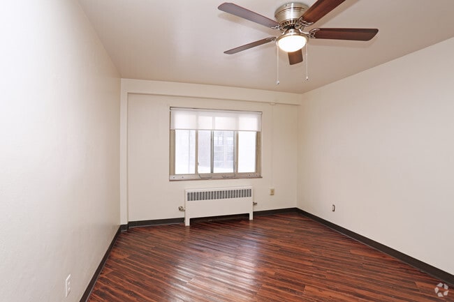 1BR - Bedroom