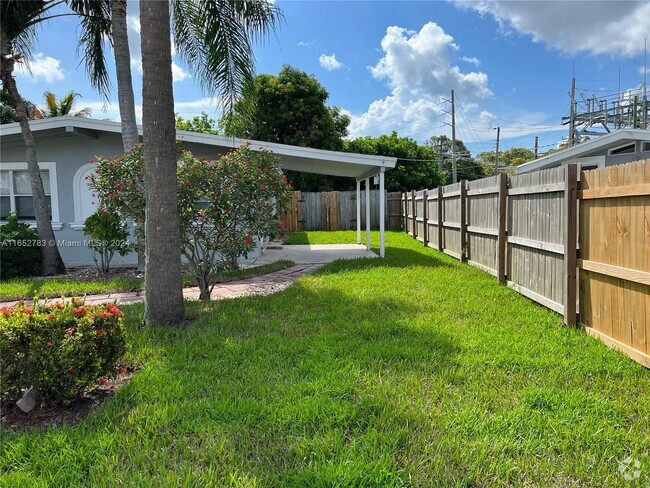 Building Photo - 306 Glen Arbor Terrace Rental