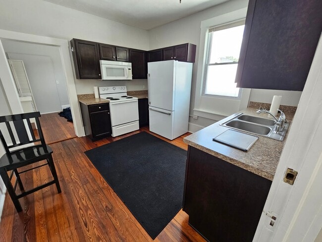 Building Photo - 115 E 4th Ave Unit 205 Rental