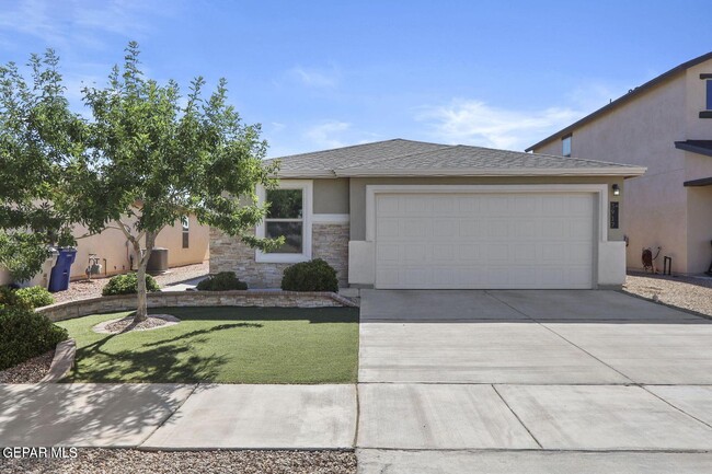 Photo - 3917 Desert Dunes Dr
