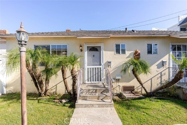 Building Photo - 320 E Dryden St