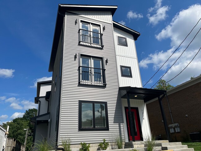 Building Photo - 1224 N Madison St