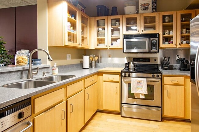 Photo - 800 Peachtree St NE Unit 1409