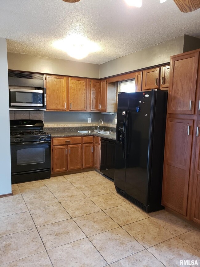 Photo - 4811 Candlelight Dr