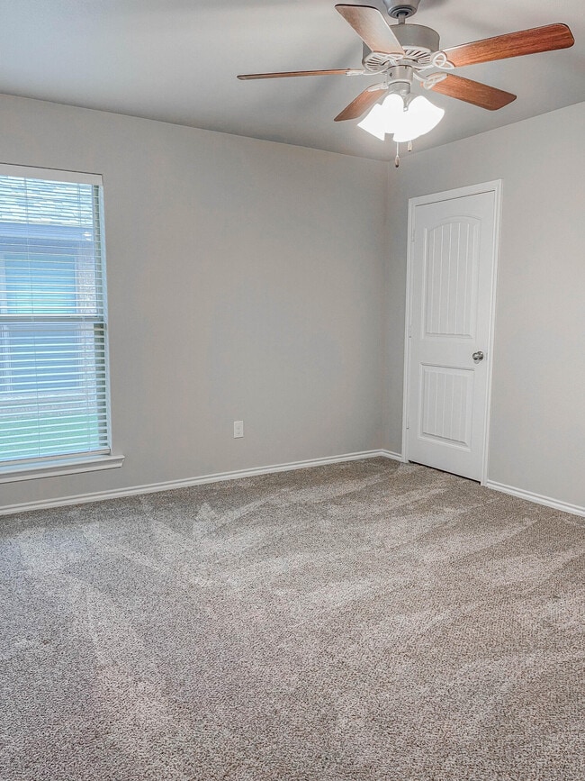 Photo - 14109 Avenue W