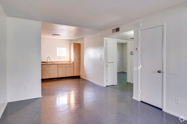 Living Room - 2BR , 1BA - 750SF - Starlight Apartments