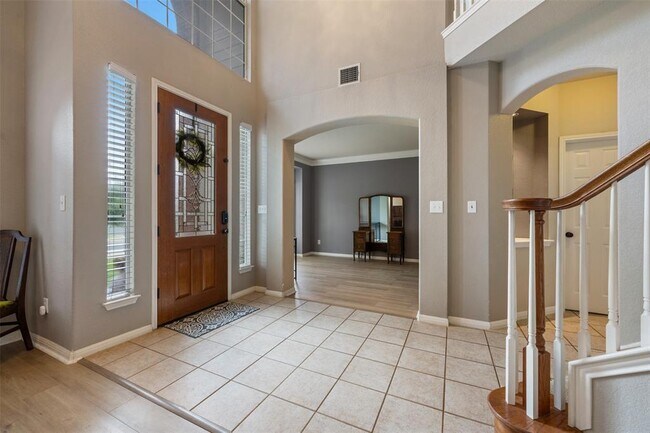 Photo - 12014 Yarbrough Dr