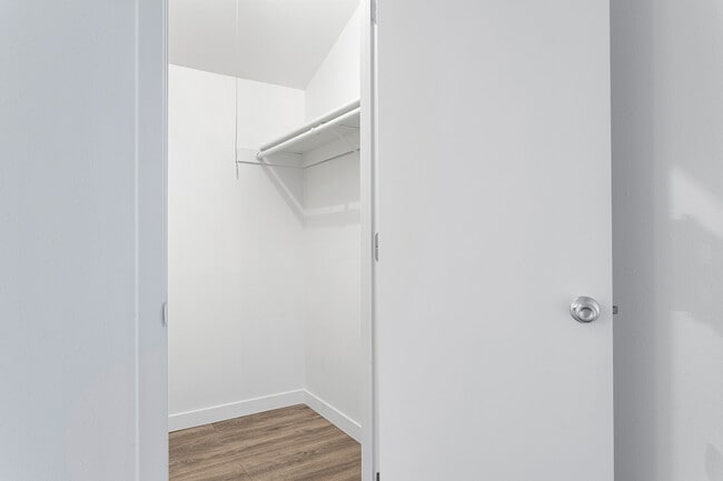 Photo - Sheri-Hill Apartments