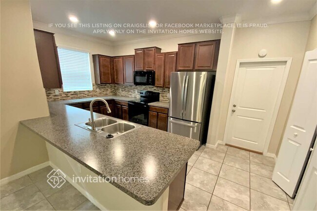 Photo - 10667 Lake Montauk Dr