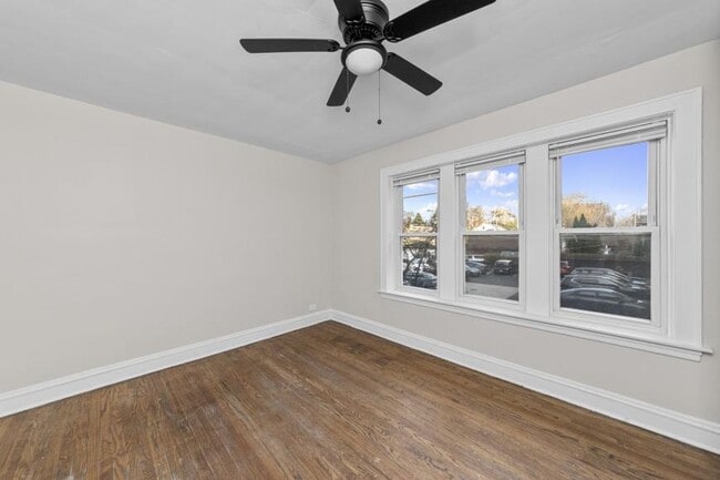 Building Photo - 2 bedroom in Chicago IL 60626 Unit 34-2E