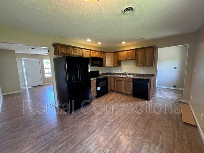 Photo - 1819 Bridge St