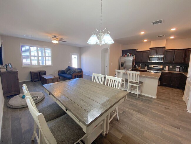 Photo - Gorgeous 4bed/3.5bath with 2 Master Bedrooms!