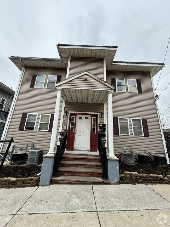 Building Photo - 64 Washington Ave Unit 1 Rental
