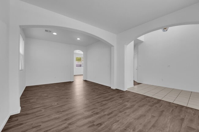 9633 Rolling Thunder Ave