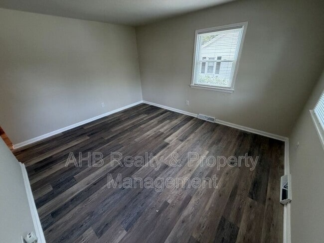 Photo - 645 Montgomery St