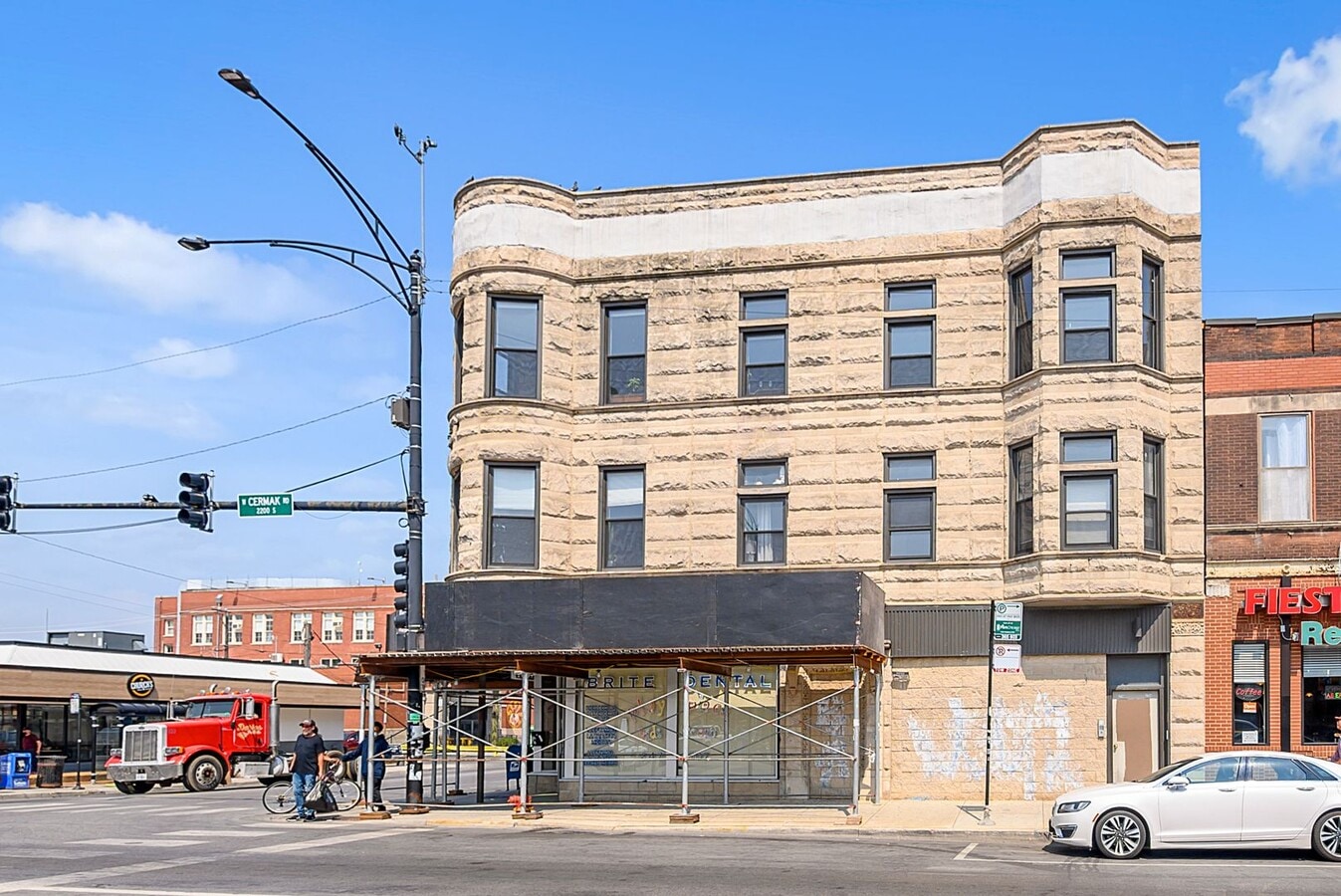 Photo - 2754 W Cermak Ave.