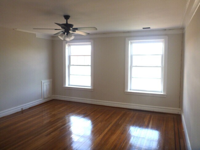 Photo - 15 Vernon Ave