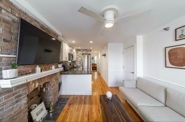 Photo - 466 Monmouth St Condo